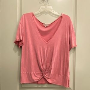 Treasure & Bond Women’s V-Neck Tee w/ Twist Front | Pink | Size Large